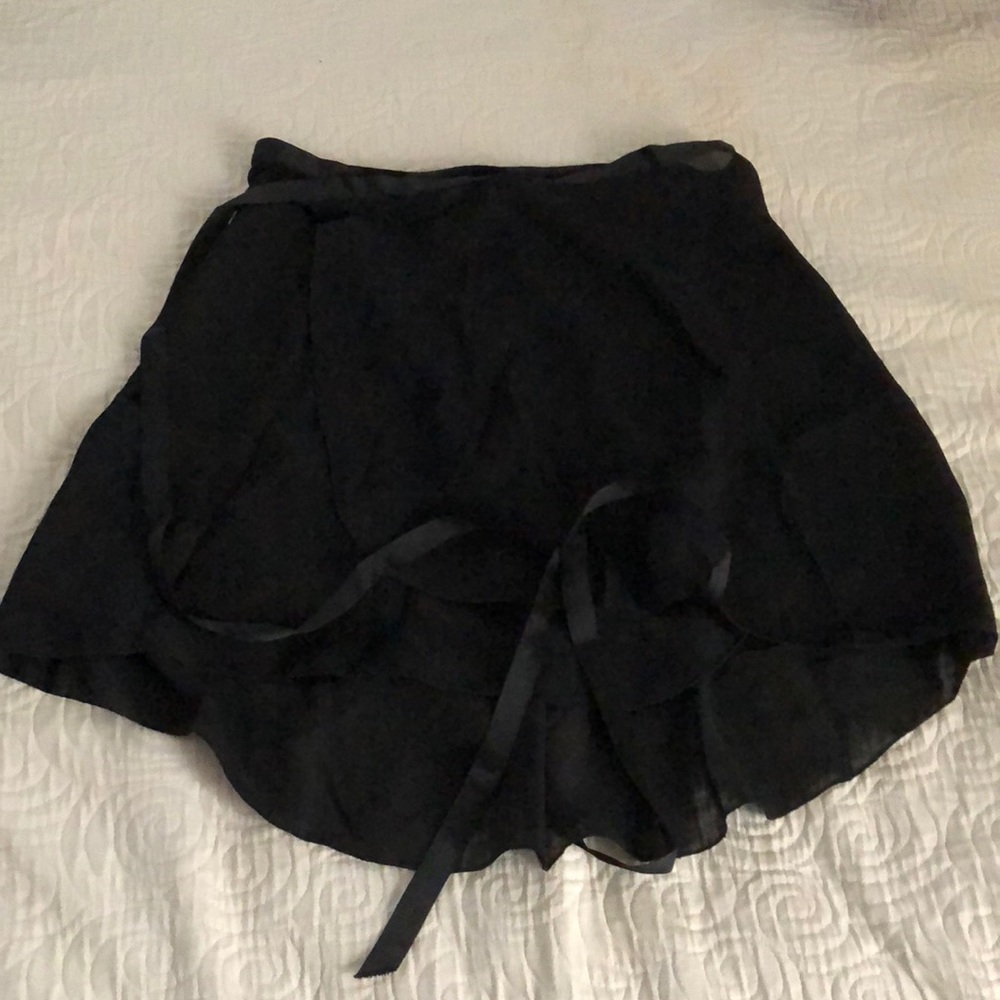 Girl’s dance wrap.